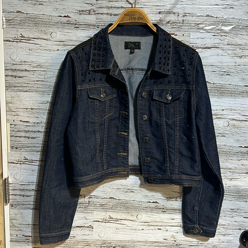 🏁 Denim vest with  metal spikes and lace size large